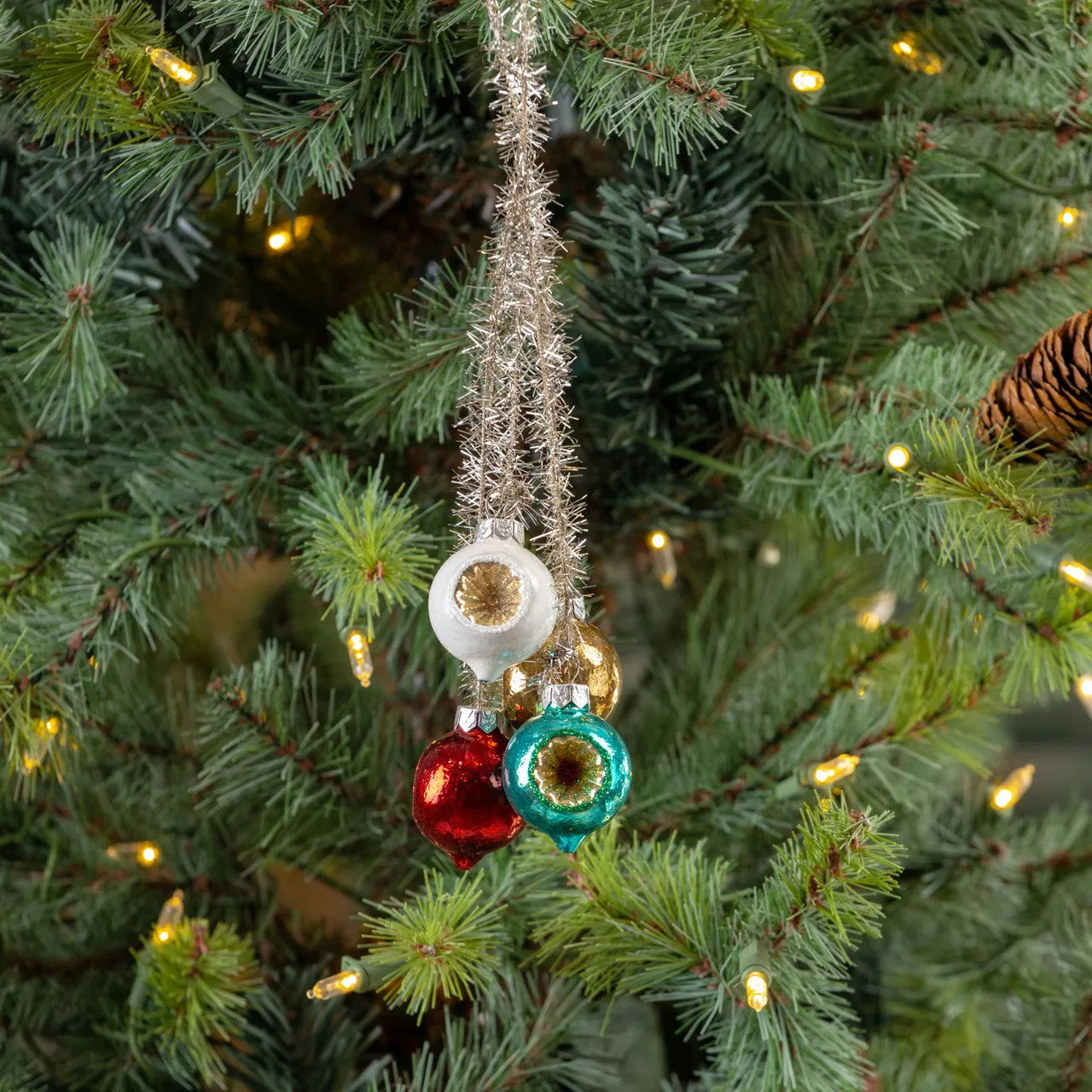 Retro Tinsel & Indent Ornament Cluster